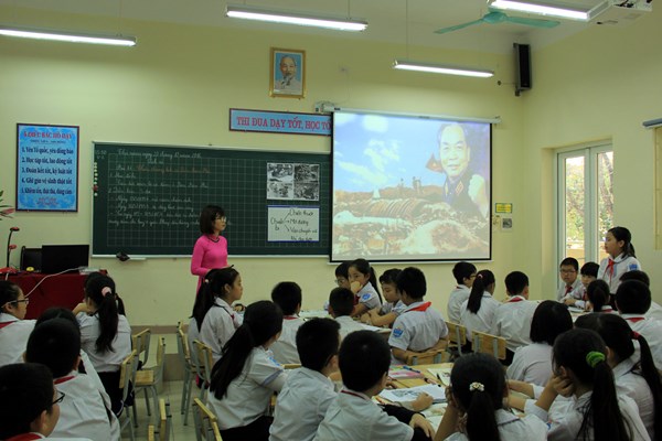 Học sinh tìm hiểu về chiến thắng lịch sử Điện Biên Phủ năm 1954
