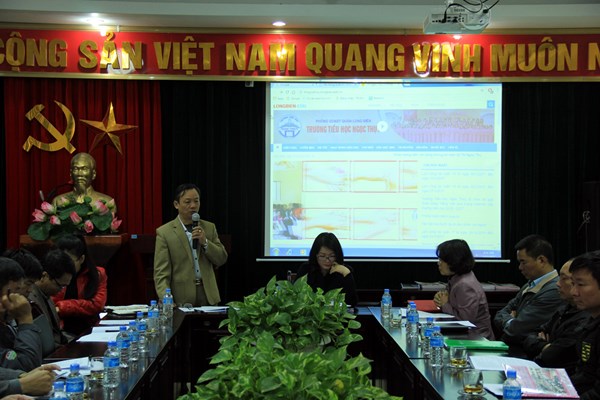 Ông : Nguyễn Văn An - Trưởng Ban đại diện CMHS trường sơ kết các hoạt động của hội trong HKI, năm học 2016 - 2017