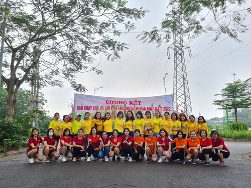 Trường TH Ngô Gia Tự tham gia giải chạy báo Hà Nội Mới lần thứ 47