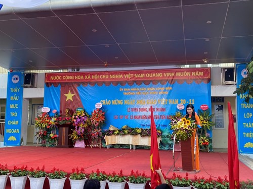 Mít tinh kỉ niệm 38 năm Ngày nhà giáo Việt Nam