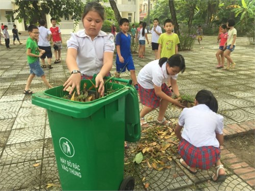 Trường Tiểu học Phúc Lợi ra quân Tổng vệ sinh môi trường, phòng chống dịch bệnh