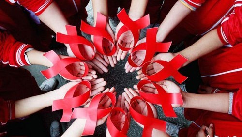 Tuyên truyền phòng chống HIV trong trường học