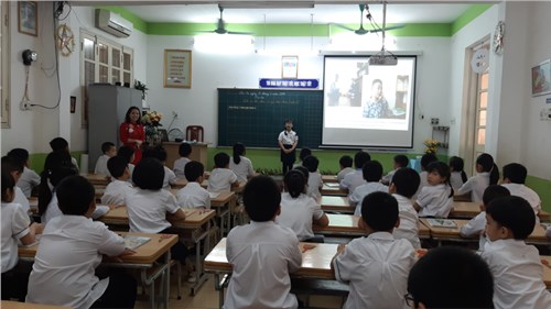 Chúc mừng cô giáo Hoàng Thanh Trang và Đào Thị Thúy đã hoàn thành tốt cuộc thi Giáo viên dạy giỏi cấp Quận năm học 2018 - 2019