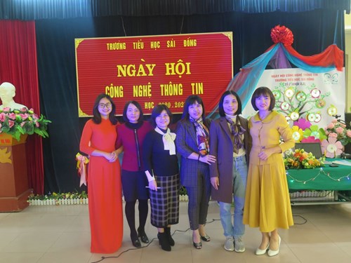 Tưng bừng ngày hội công nghệ thông tin trường Tiểu học Sài Đồng