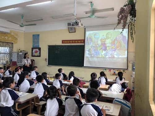 Giáo viên khối 1 trường Tiểu học Thạch Bàn A thực hiện thành công các chuyên đề đổi mới phương pháp dạy học