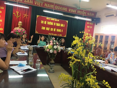 Chi bộ trường Tiểu học Thạch Bàn A thực hiện hiệu quả Nghị quyết tháng 8/2020, triển khai thành công Nghị quyết tháng 9/2020