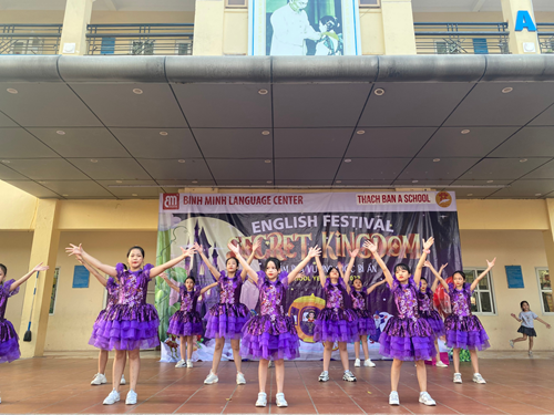 Trường Tiểu học Thạch Bàn A tưng bừng Lễ hội English festival - Secret kingdom