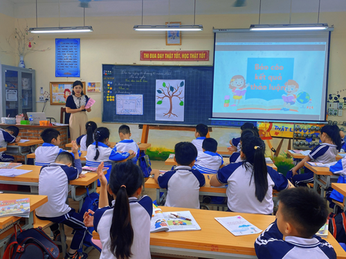 Cô giáo Lê Thùy Linh lớp 3A5 tích cực vận dụng các phương pháp, kĩ thuật dạy học tích cực phát huy năng lực học sinh