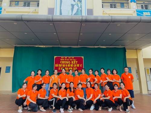 Giải chạy báo Hà Nội Mới lần thứ 47 trường Tiểu học Thạch Bàn A