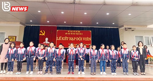 Liên đội Tiểu học Thạch Bàn B tổ chức Lễ kết nạp Đội viên đợt 1 năm học 2020 - 2021