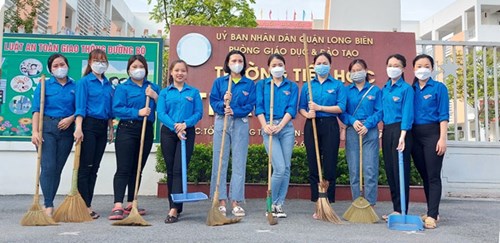 Trường Tiểu học Thạch Bàn B tích cực tổ chức chiến dịch ra quân tổng vệ sinh môi trường diệt muỗi và bọ gậy đợt II năm 2022