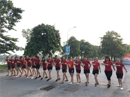 Trường Tiểu học Thạch Bàn B long trọng tổ chức Giải chạy Báo  Hà Nội mới lần thứ 45 Vì hòa bình năm học 2018 – 2019