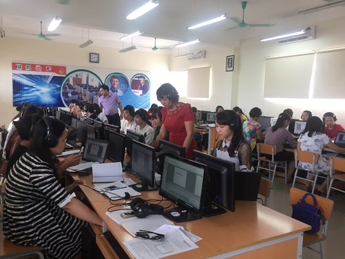 Trường Tiểu học Thạch Bàn B tổ chức bồi dưỡng CNTT cho cán bộ, giáo viên hè 2016.