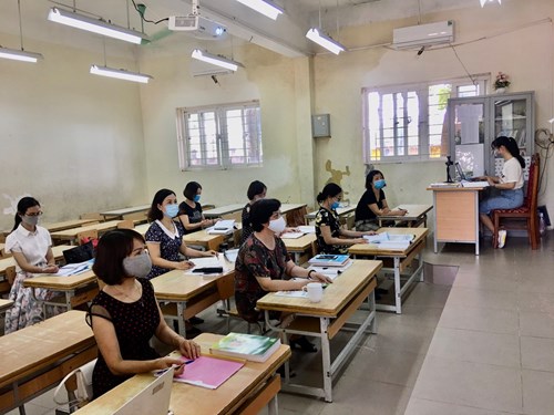 Trường Tiểu học Việt Hưng chuẩn bị tâm thế sẵn sàng  dạy bộ sách giáo khoa mới “Kết nối tri thức với cuộc sống”