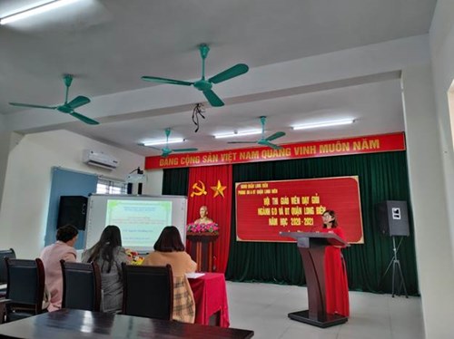 Trường Tiểu học Việt Hưng tham gia hội thi giáo viên giỏi cấp Quận
