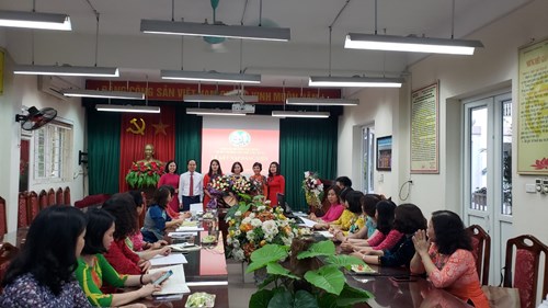Lễ kết nạp đảng viên mới  của Chi bộ trường Tiểu học Việt Hưng