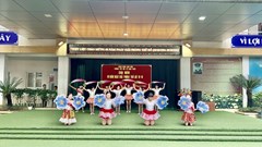 Sinh hoạt dưới cờ: Kỷ niệm 68 năm giải phóng thủ đô Hà Nội