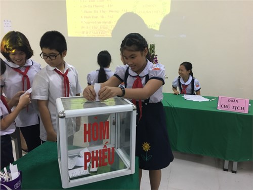 Đại hội Liên Đội nhiệm kỳ 2017 - 2018 trường Tiểu học Vũ Xuân Thiều 