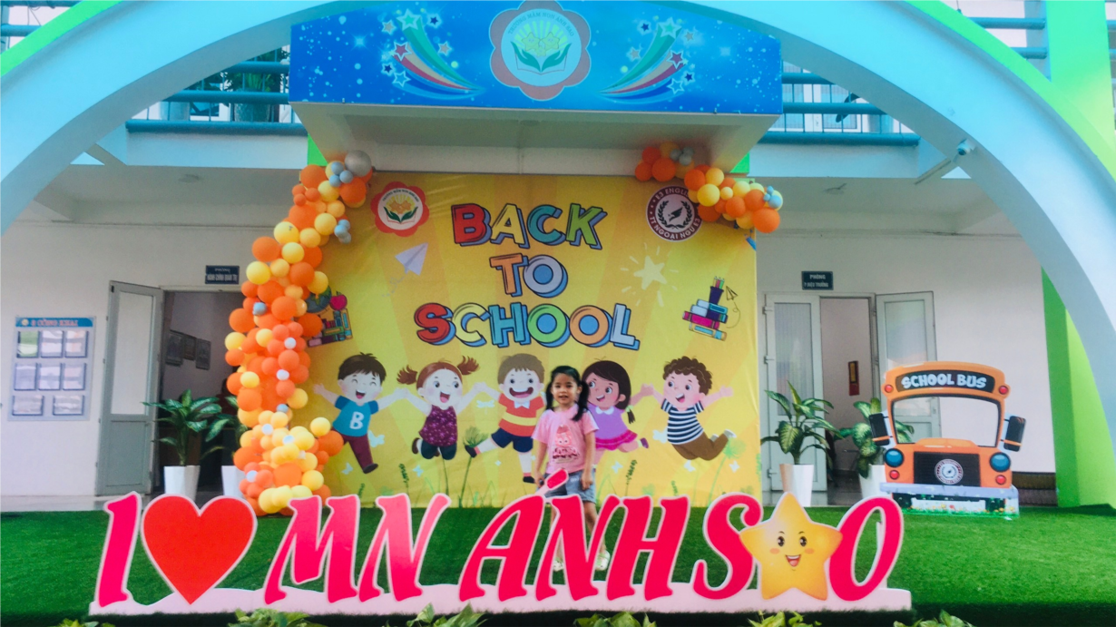 Các bé MGN B4 với sự kiện BACK TO SCHOOL