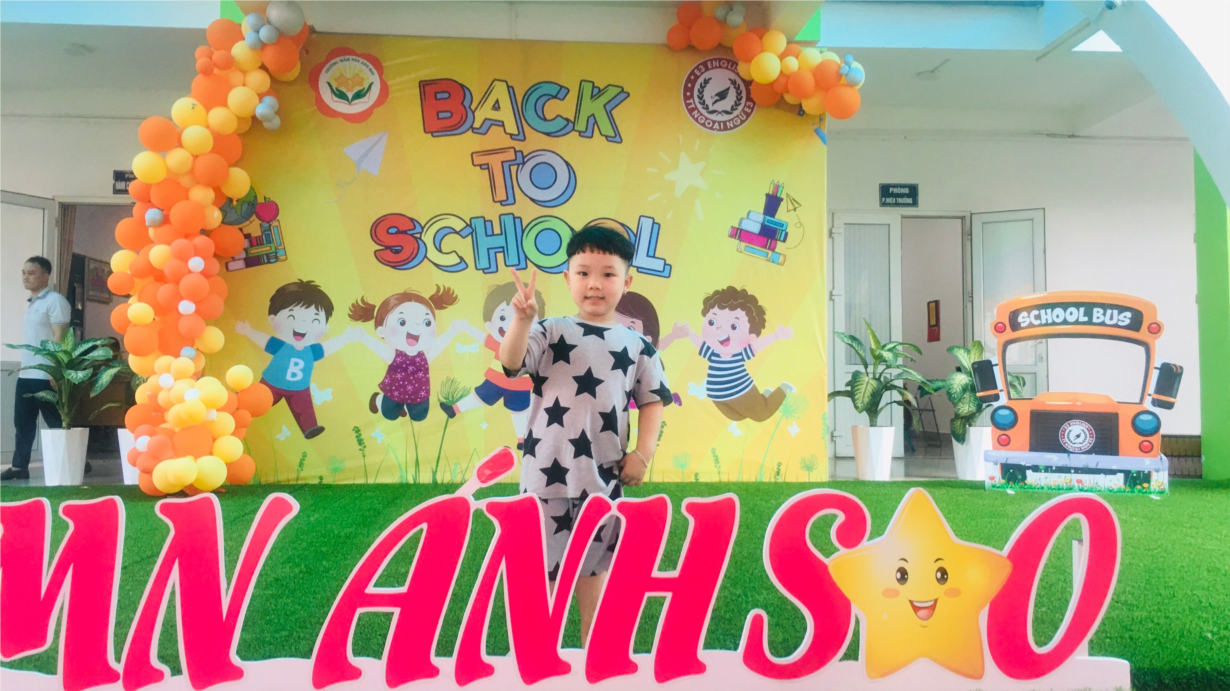 Các bé MGN B4 với sự kiện BACK TO SCHOOL