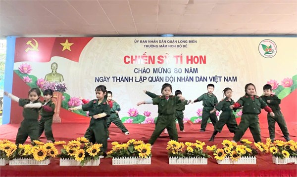 Chiến sỹ tý hon