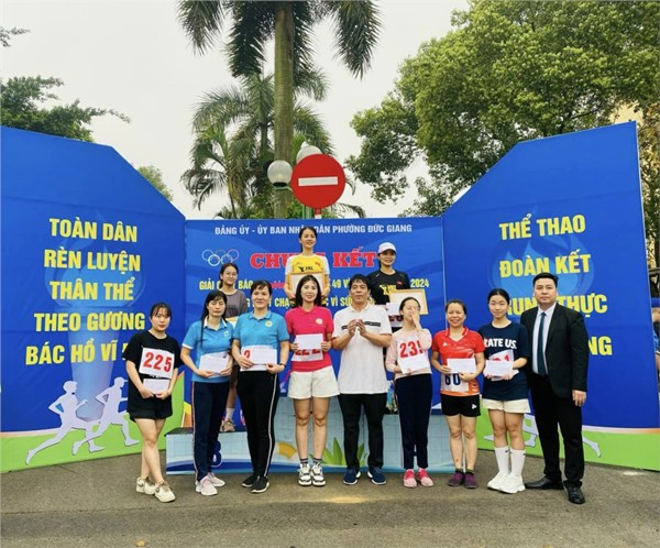 Hưởng ứng  giải chạy báo Hà Nội mới, Ngày chạy Olympic vì sức khỏe toàn dân  do UBND phường Đức Giang tổ chức