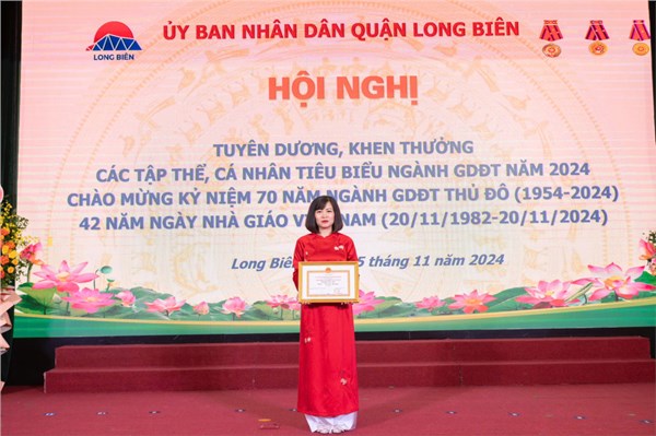 Ảnh đẹp tháng 11/2024 -Thư viện ảnh Hội nghị Tuyên dương các tập thể, cá nhân tiêu biểu ngành GDĐT năm 2024; Chào mừng kỷ niệm 70 năm thành lập ngành GDĐT Hà Nội (1954-2024), 42 năm ngày Nhà giáo Việt Nam (20/11/1982-20/11/2024).