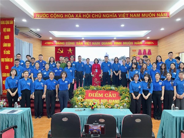 Tham dự Đại hội đại biểu Hội LHTN Việt Nam phường Đức Giang.