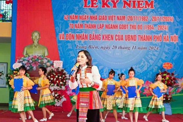 Thư viện ảnh  Trường Mầm non Thạch Bàn long trọng tổ chức: “Lễ kỉ niệm 42 năm ngày Nhà giáo Việt Nam 20/11/1982 – 2-/11/2024), 70 năm Ngành giáo dục Thủ Đô (1954 – 2024) và đón nhận Bằng khen của UBND Thành phố Hà Nội, bằng khen của Bộ giáo dục”.