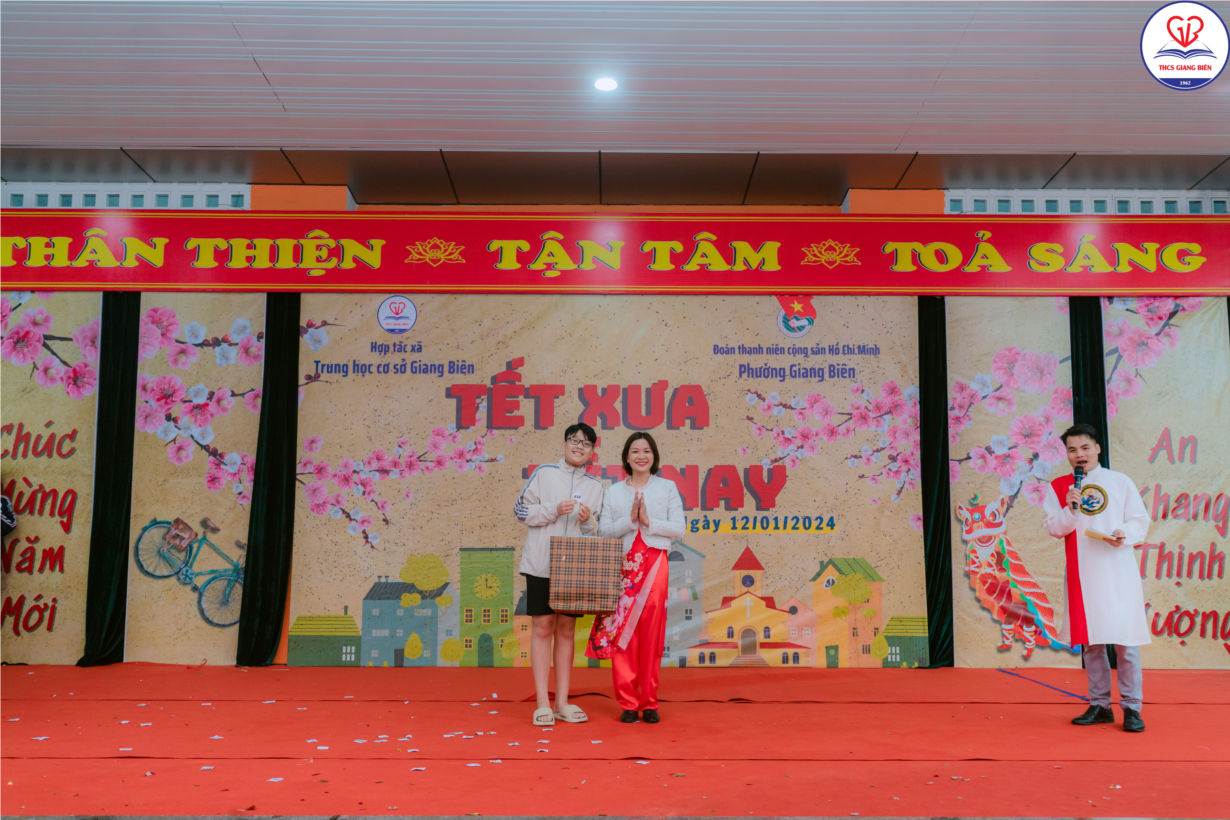 110trao-giai-nhat-bat-tham-may-man_141202414.jpg