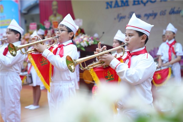 Các em học sinh đội Kèn