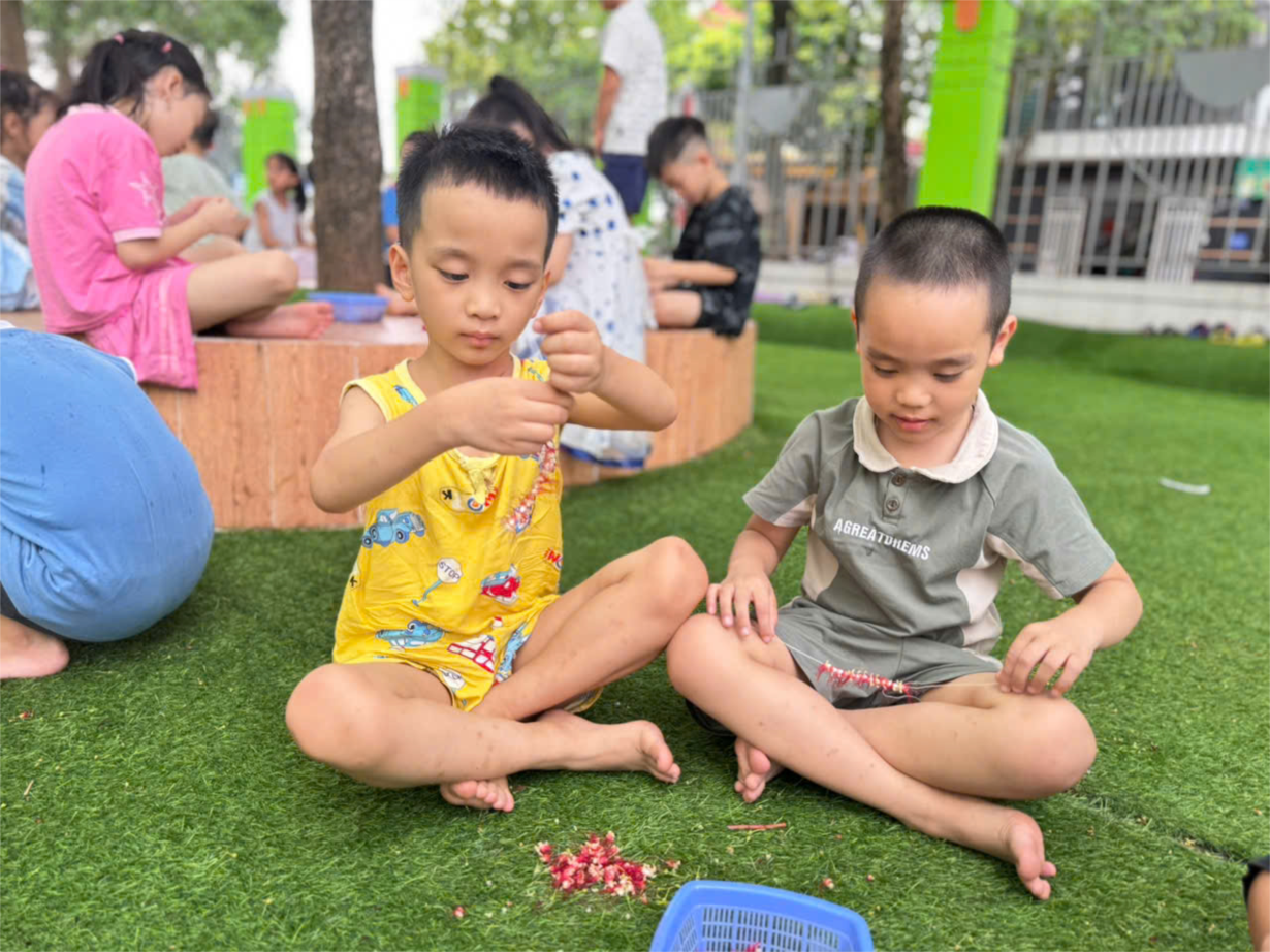 z68774125772518dab5d841873514497374fa83ba99ce9_58202522.jpgAlbum ảnh tháng 9 lớp Alvin 1: