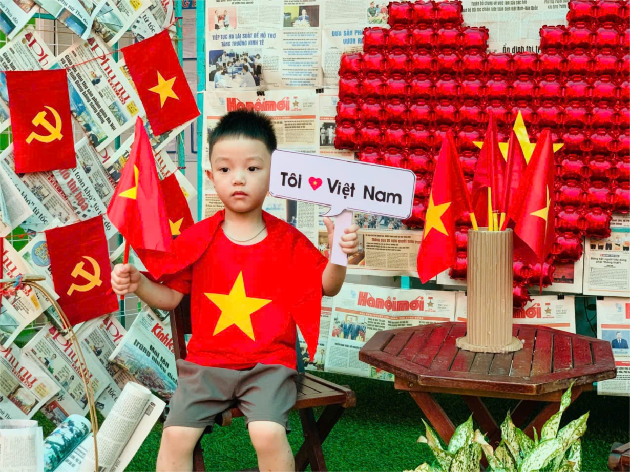 Các bé MGN B4 chào mừng kỷ niệm 80 năm Quốc Khánh 2 - 9