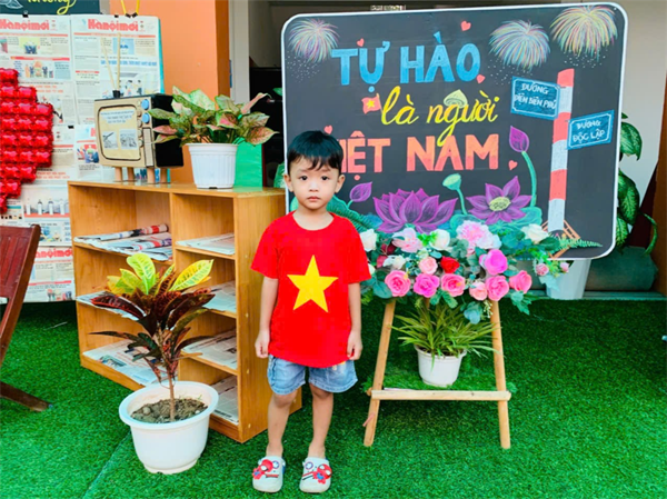 Các bé MGN B4 chào mừng kỷ niệm 80 năm Quốc Khánh 2 - 9