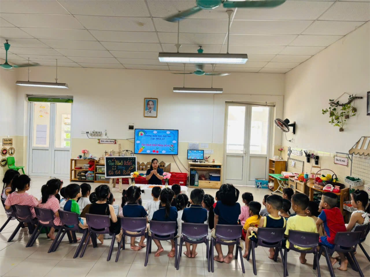 Tiết học tạo hình khối từ củ cà rốt của lớp MGL A3