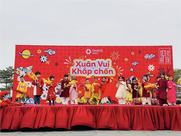 💕🌻🎆CÁC BÉ TRƯỜNG MẦM NON HOA HƯỚNG DƯƠNG THAM GIA VĂN NGHỆ VÀ HOẠT ĐỘNG KHAI MẠC CHỢ TẾT TẠI TASCO MALL NĂM 2025💐🌻🌷