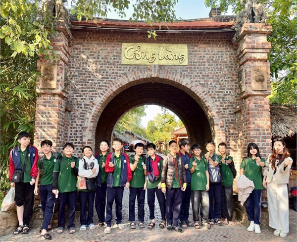 THAM QUAN DÃ NGOẠI – HÀNH TRÌNH TRẢI NGHIỆM BỔ ÍCH CỦA HỌC SINH THCS GIANG BIÊN 