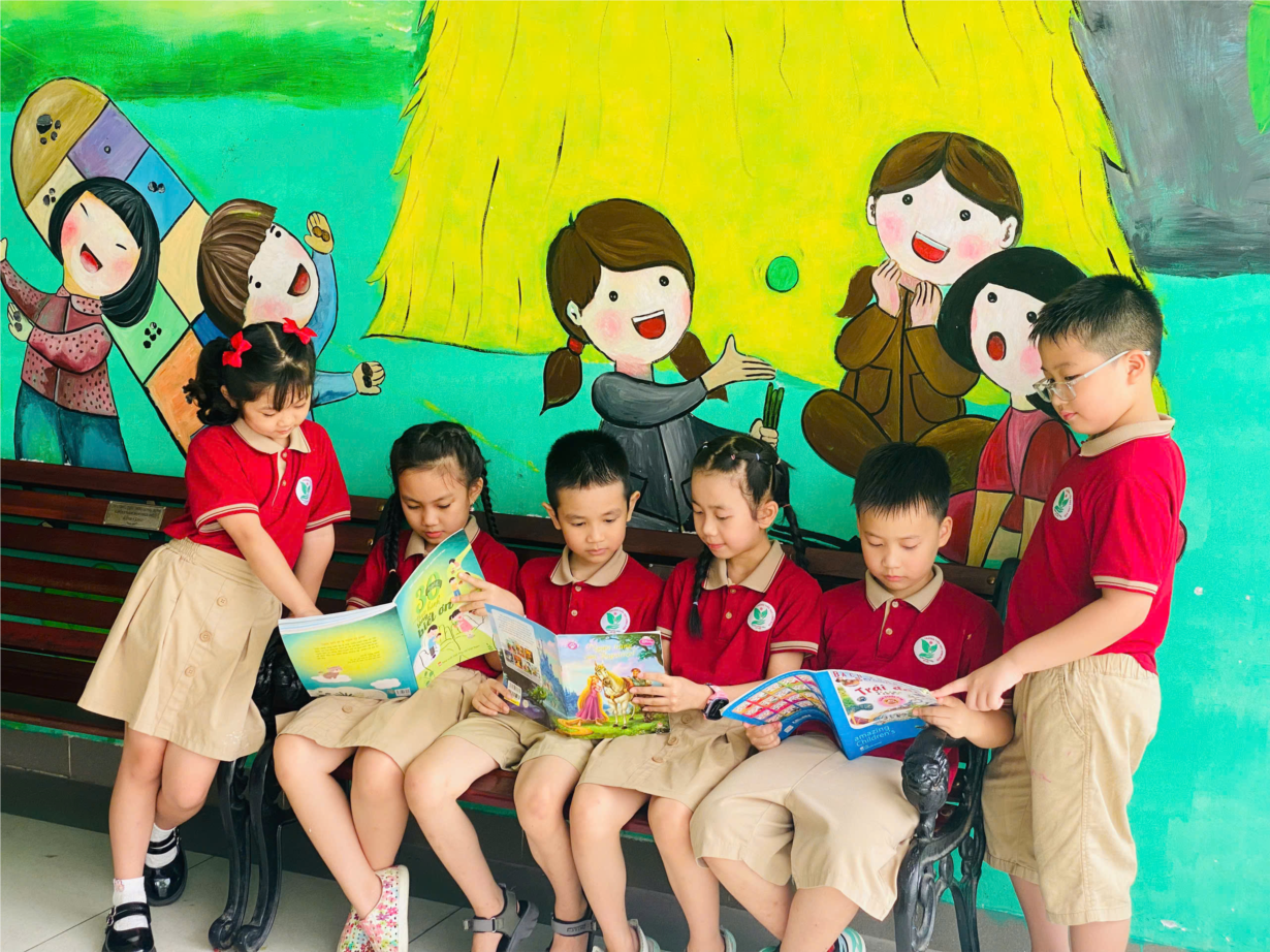 Công trình kế hoạch nhỏ  Tranh tường trò chơi dân gian  NH 2024-2025