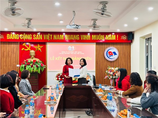 Kết nạp Đảng